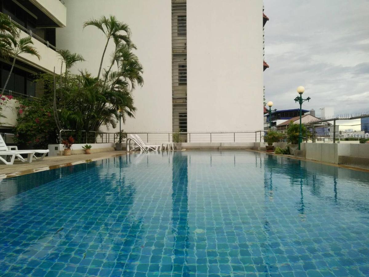 Nantiruj Tower - นันทิรุจ ทาวเวอร์ เซอร์วิสอพาร์ทเม้นท์ สุขุมวิท ซอย 8 Apartment Bangkok Luaran gambar