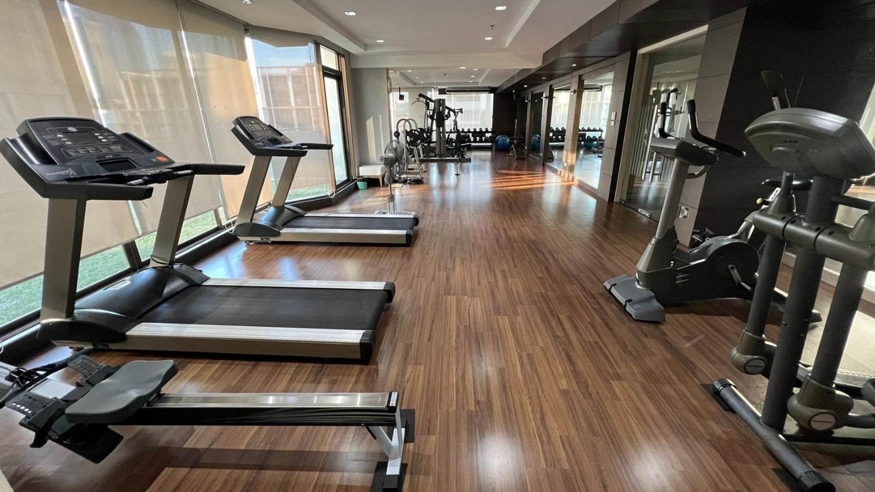 Nantiruj Tower - นันทิรุจ ทาวเวอร์ เซอร์วิสอพาร์ทเม้นท์ สุขุมวิท ซอย 8 Apartment Bangkok Luaran gambar