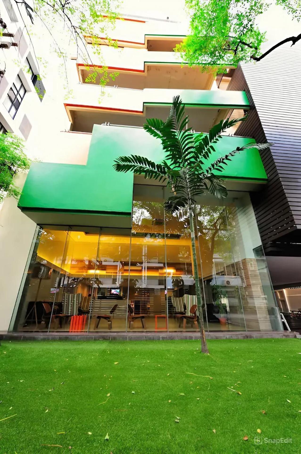Nantiruj Tower - นันทิรุจ ทาวเวอร์ เซอร์วิสอพาร์ทเม้นท์ สุขุมวิท ซอย 8 Apartment Bangkok Luaran gambar
