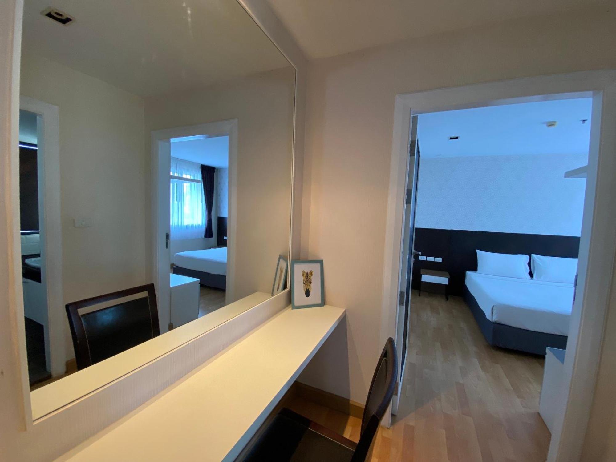 Nantiruj Tower - นันทิรุจ ทาวเวอร์ เซอร์วิสอพาร์ทเม้นท์ สุขุมวิท ซอย 8 Apartment Bangkok Luaran gambar